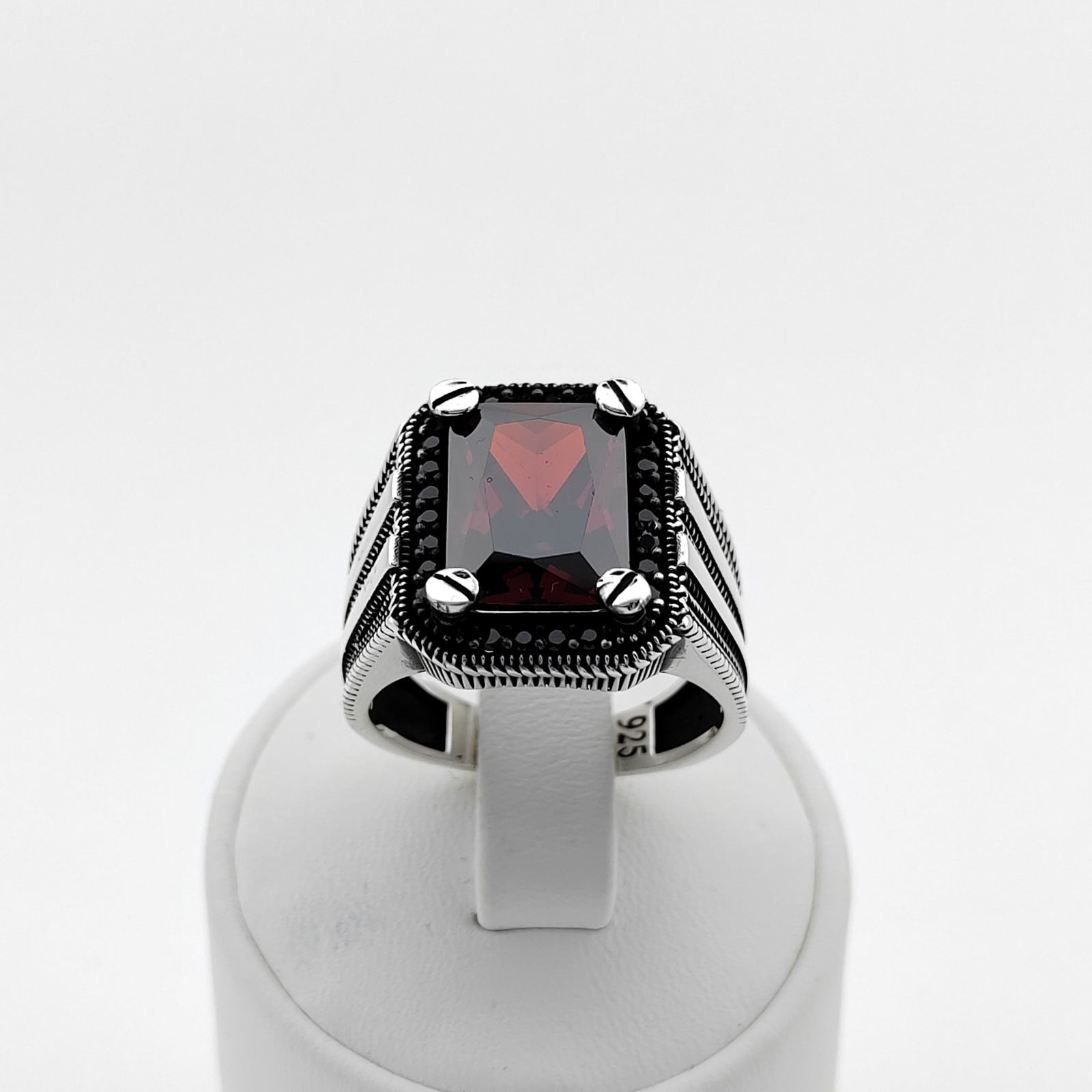 925 Silver Men's Ring Ornated with Red Zircon and Black Zircons (1 of 8)