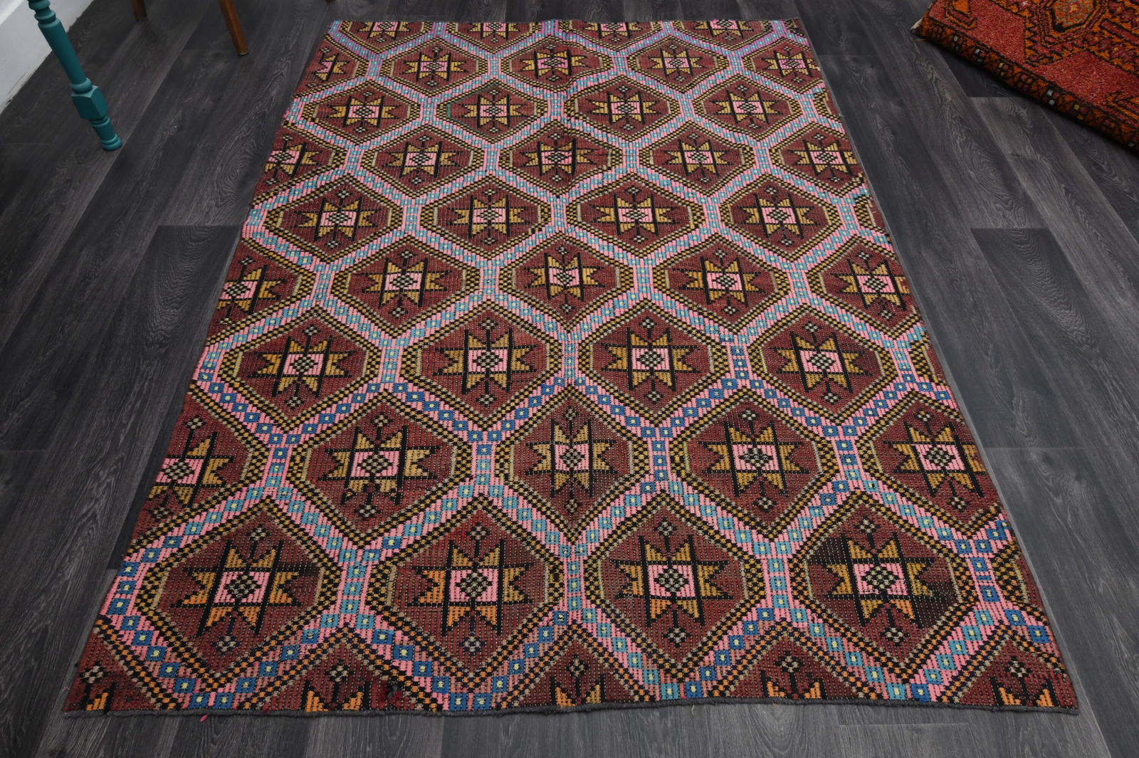 5.1x7.2 ft, TURKISH ANTIQUE RUG: Title: 5.1x7.2 ft, TURKISH ANTIQUE RUGOridign: Turkey Date/Period: 1960 - 1970 Materials: Wool and Cotton Size: Width: 5.1 feet Length: 7.2 feet Provenance: This Turkish one-of-a-kind Vintage Flatweav