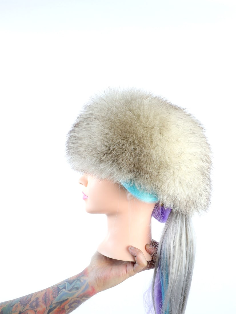 SILVER FOX FUR HAT (1 of 5)