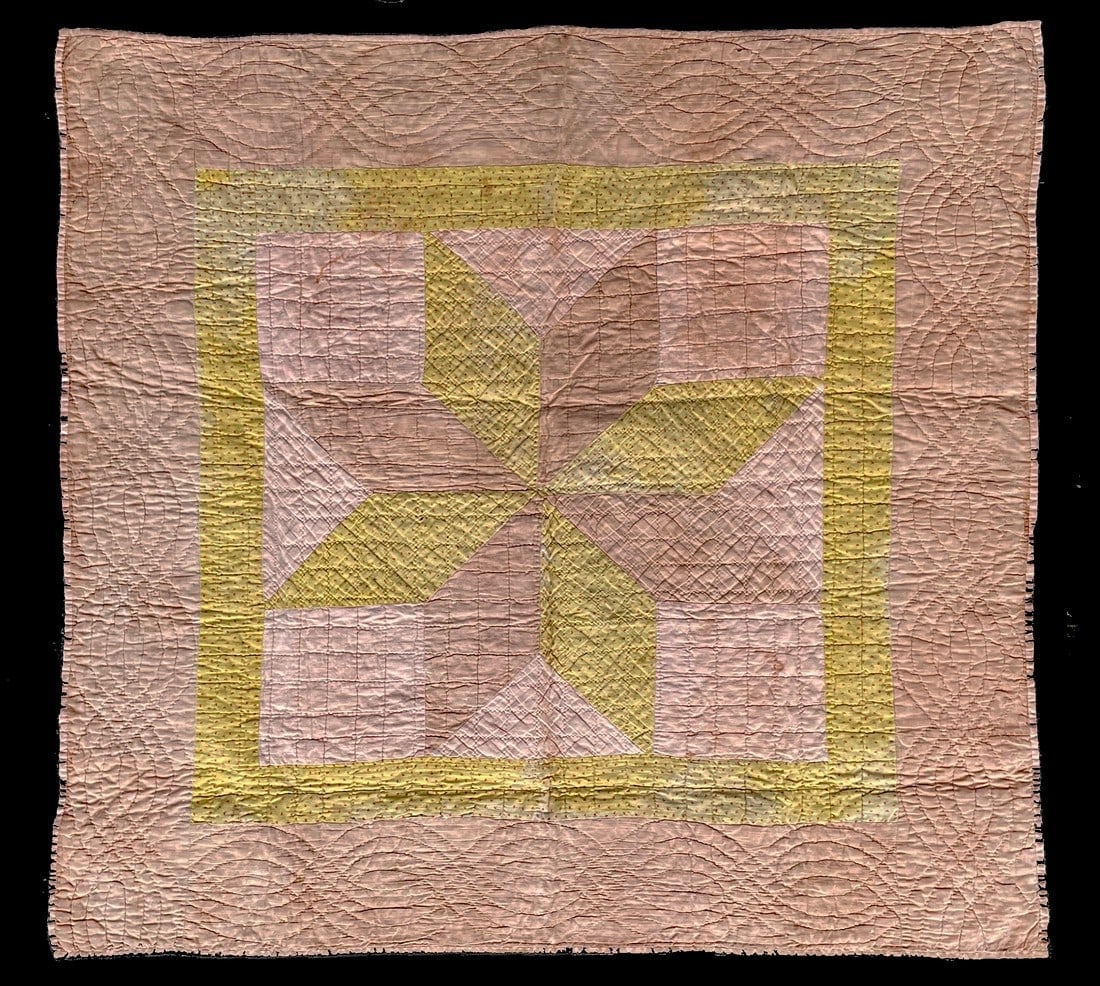 Crib Quilt with one large star. (1 of 3)