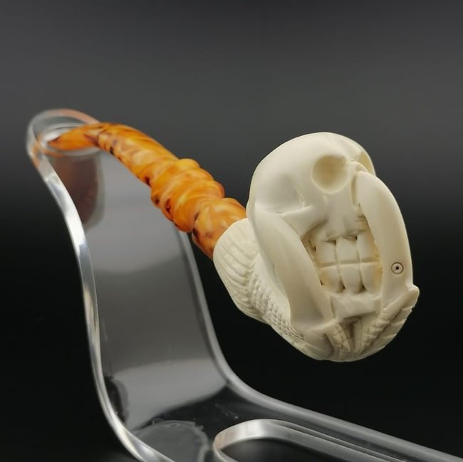 Skull Claw Meerschaum Pipe (1 of 1)