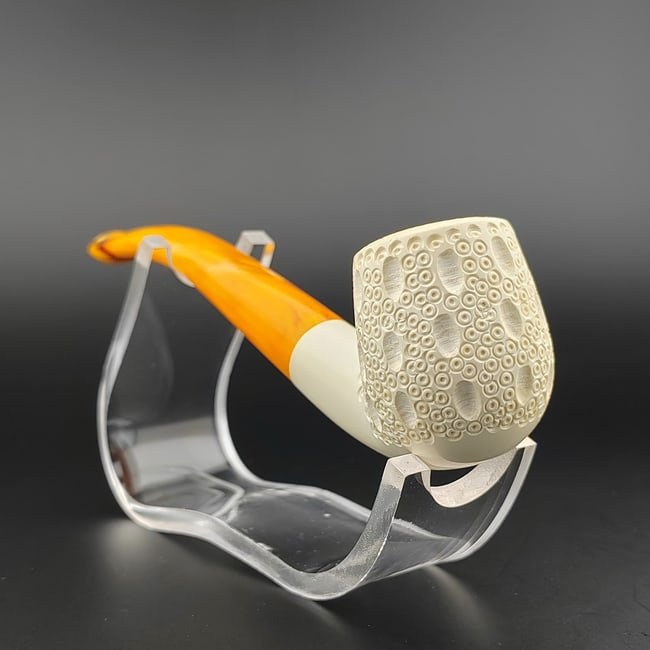 Classic Lattice Meerschaum Pipe: Title: Classic Lattice Meerschaum PipeMaterials: MeerschaumDimension: 5.1 inch (13cm)Additional Information: Classic Lattice,Hand carved Meerschaum Pipe.Made in Turkey,Eskisehir by Meerschaum Carve Ma
