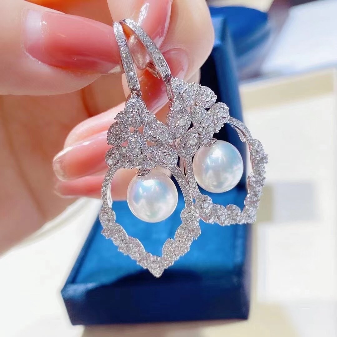 S925 Sterling Silver Natural Freshwater Pearl Stud Earrings (1 of 7)