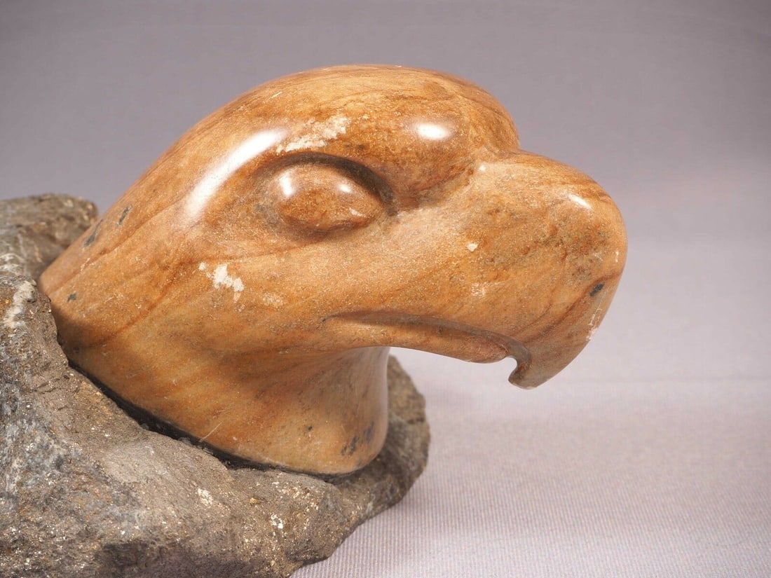 Eskimo Native Vintage Soapstone Carving Eagle Head on Stone Unusual (1 of 5)