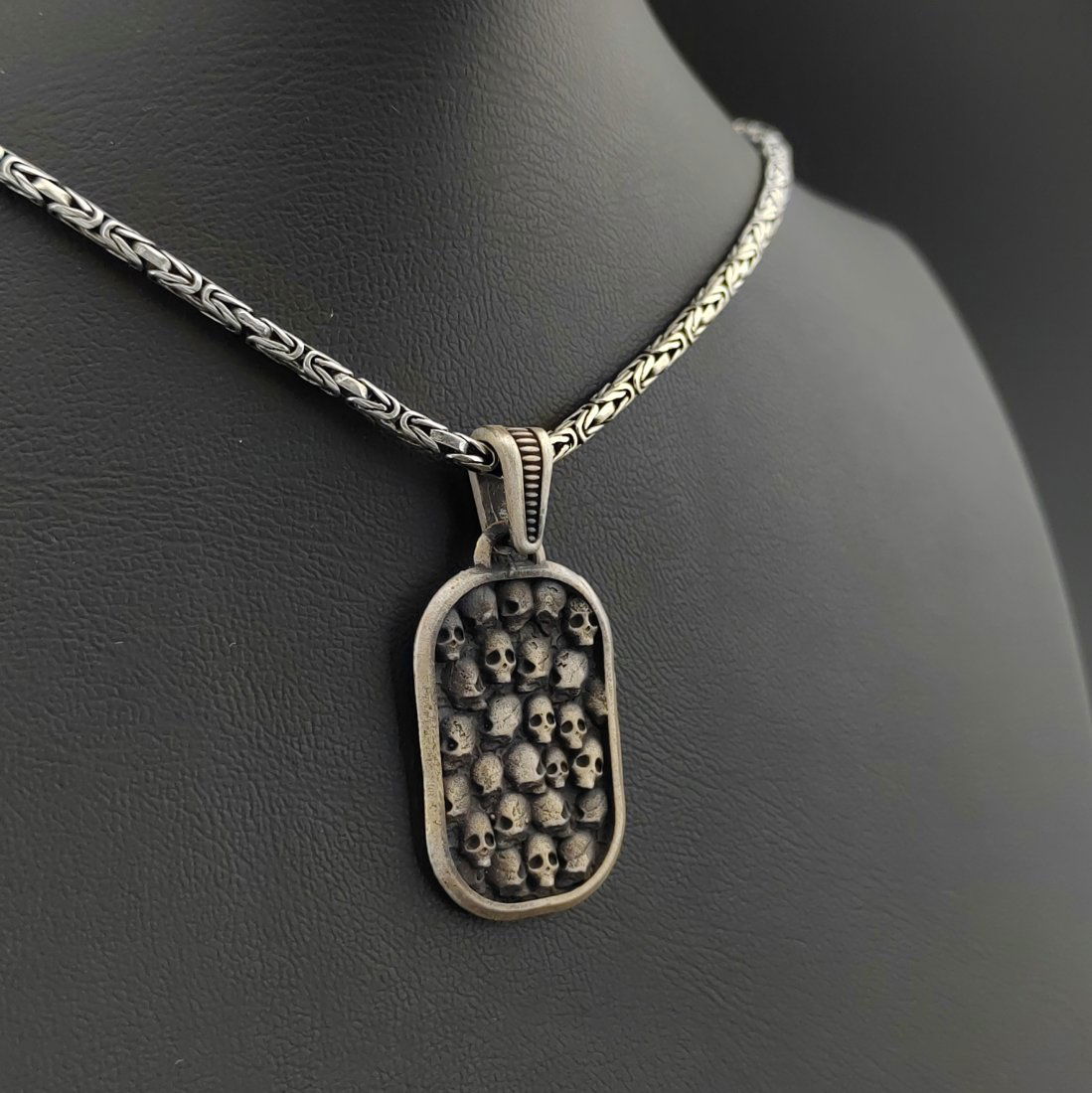 925 Silver Chain with Skull Pendant (1 of 9)