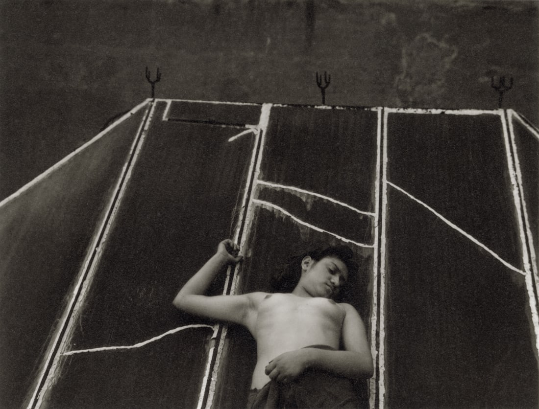 MANUEL ALVAREZ BRAVO - Skylight, 1938-40 (1 of 1)