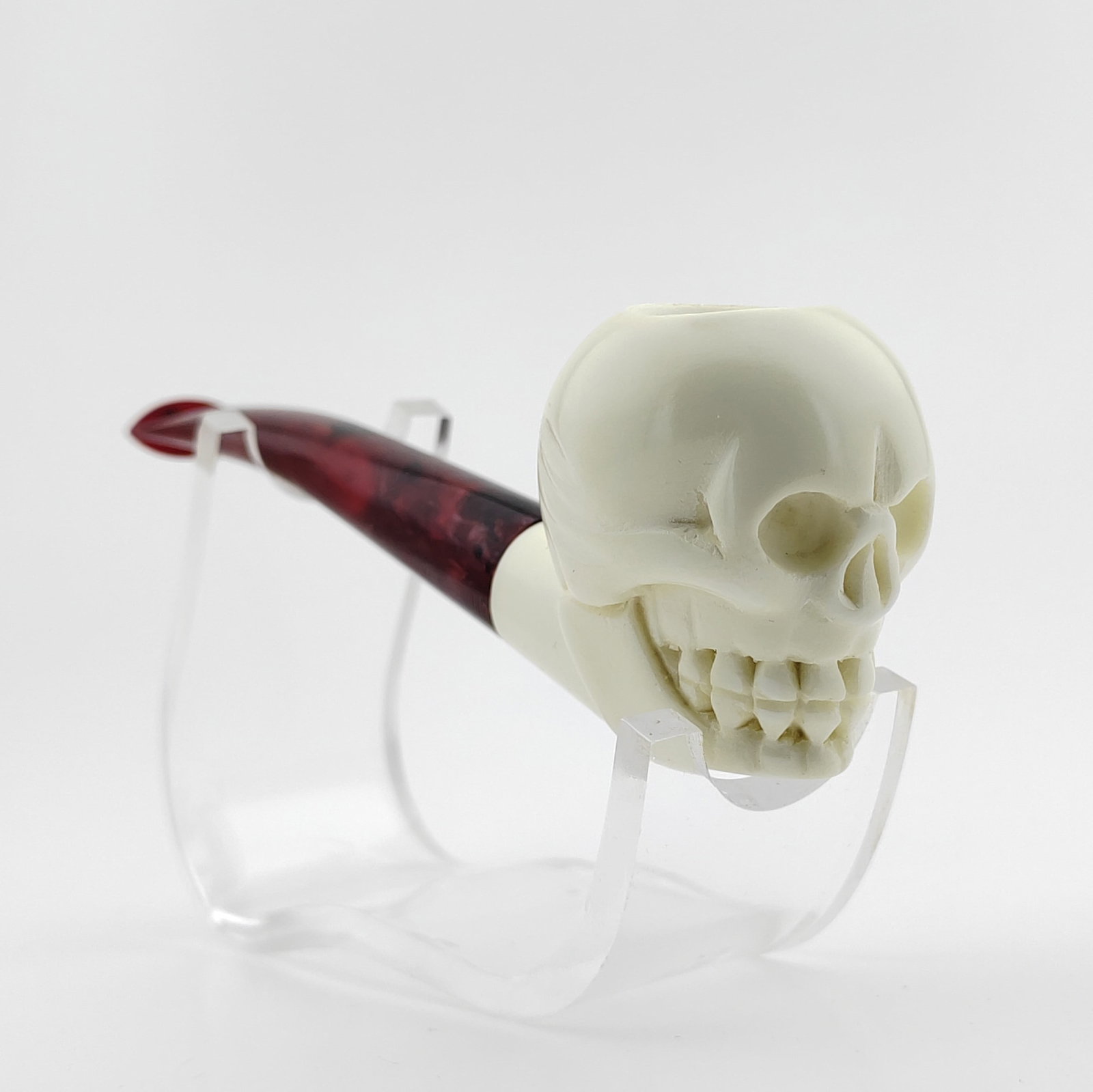 Skull Meerschaum Pipe: Title: Skull Meerschaum Pipe Materials: Meerschaum Dimension: 5.3 inch (13.5cm) Additional Information: Skull,Hand carved Meerschaum Pipe. Made in Turkey,Eskisehir by Meerschaum Carve Master.Best Qual