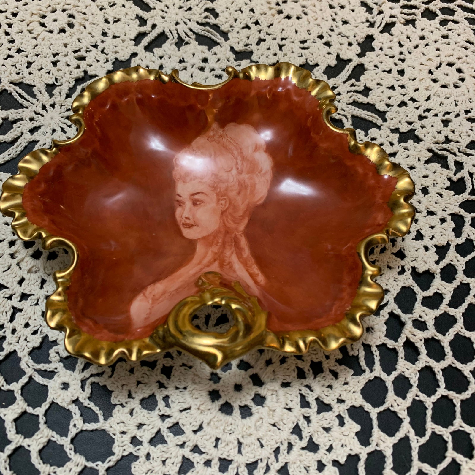 Ochre Colored Porcelain Trinket or Candy Dish: Title: Ochre Colored Porcelain Trinket or Candy Dish Description: Vintage, Used. This lovely trinket or candy dish makes a wonderful addition to anyone's home. The dish boasts a beautiful portrait of 