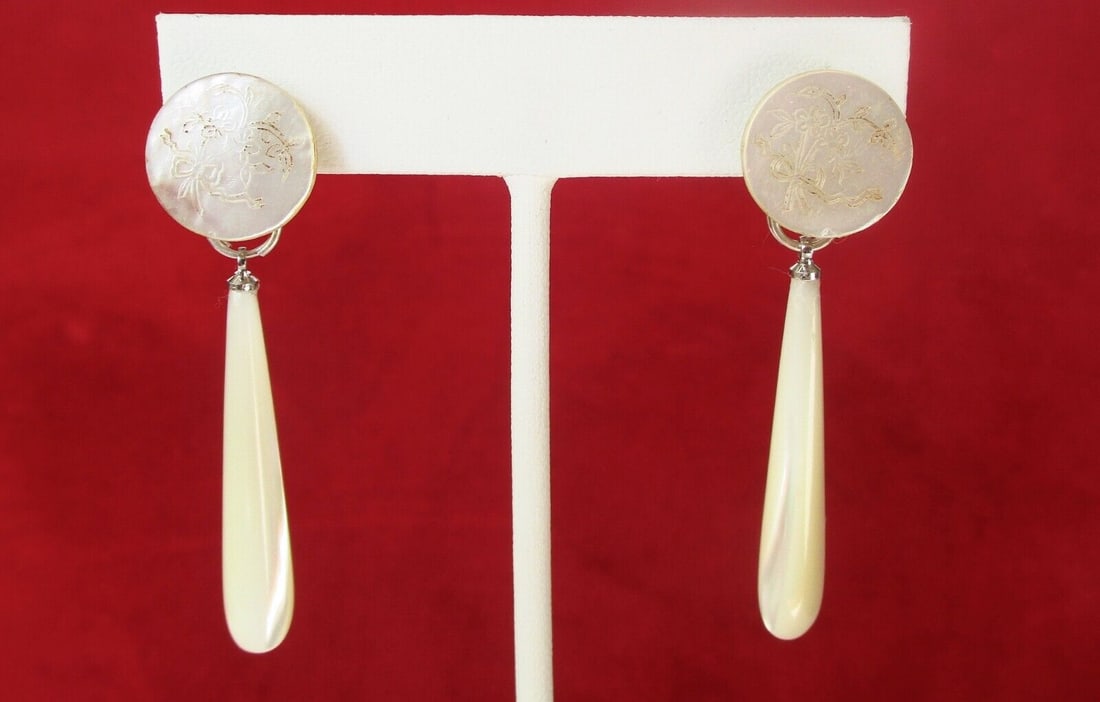 Pair of Vintage Mother-of-Pearl Clip Back Post Earrings/Boho/Shabby Chic/Wedding (1 of 7)