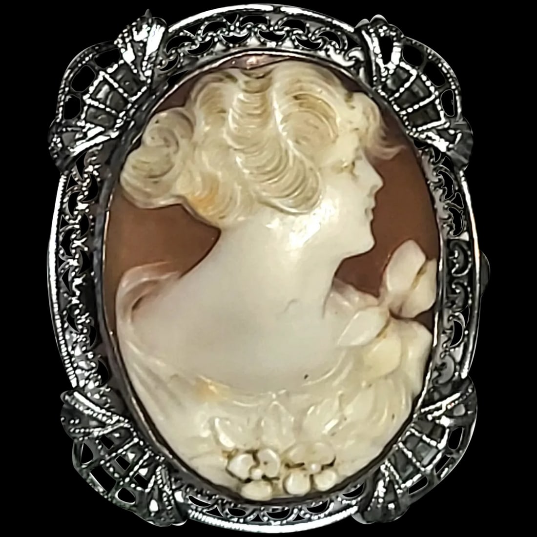 Vintage Hand-Carved Shell Cameo Filigree Brooch (1 of 5)