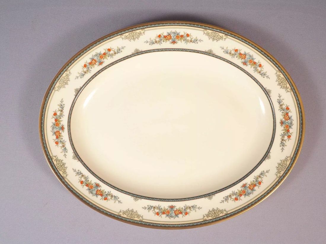 Minton Stanwood Gold Rim Oval Serving Platter EXCELLENT England: This is a gorgeous Oval Serving Platter, from the Stanwood pattern by Minton - Made in England. The platter is properly marked with Minton globe and name of the pattern. This pattern was produced betw