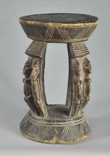 West Africa Mali DOGON tabouret stool African Tribal Art MC 2049: MALI Dogon stool Characteristics TYPE OF OBJECT: stool, tabouret ETHNICAL GROUP : Dogon ORIGINE : Mali MATÉRIAL: Wood DIMENSIONS: About 9 1/2 inches high. CONDITION : Medium (Please have a look