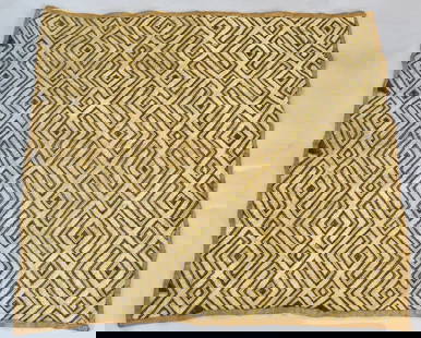 KUBA Kasai Velvet Raffia Shoowa Bushoong textile Congo African Tribal Art 1810: CONGO DRC OLD KUBA SHOOWA Kasai Velvet Characteristics: TYPE OF OBJECT: Textile ETHNICAL GROUP: Kuba Bakuba COUNTRY OF ORIGIN: Democratic Republic Congo. (ex Zaïre ex Belgian Congo). MATERIAL: