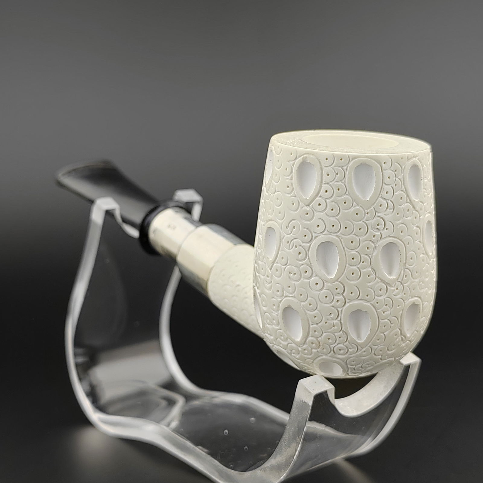 Classic Lattice Silver Spigot Meerschaum Pipe (1 of 9)
