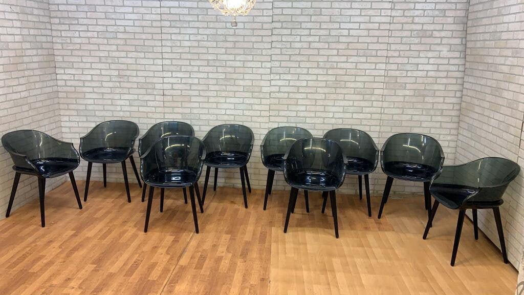 Modern Smoked Cyborg Armchair by Marcel Wanders for Magis Italy - Set of 10: Vintage from before 2000 Materials: Acrylic, polycarbonate, plastic Overall width: 23 inches Overall height: 31.5 inches Overall depth: 22 inches Seat height: 18 inches Seat depth: 17 inches Modern Sm