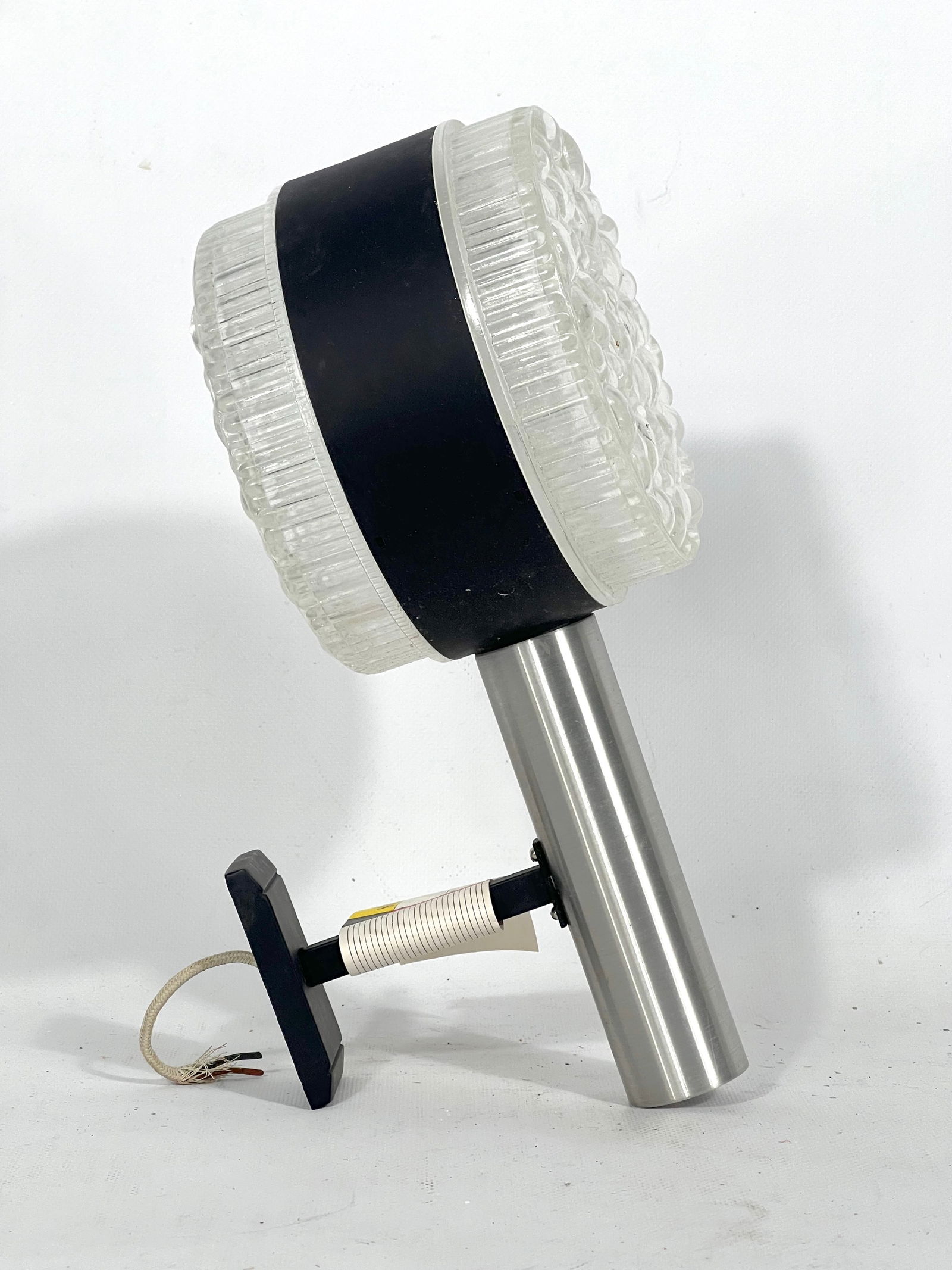 Stilux Milano, single large sconce model Balaton. Italy 1960s: Great vintage condition for this single large sconce model Balaton produced by Stilux Milano and made from glass, lacquer and brushed aluminum. Manufacturing Tag. Full working with EU standard, adapta