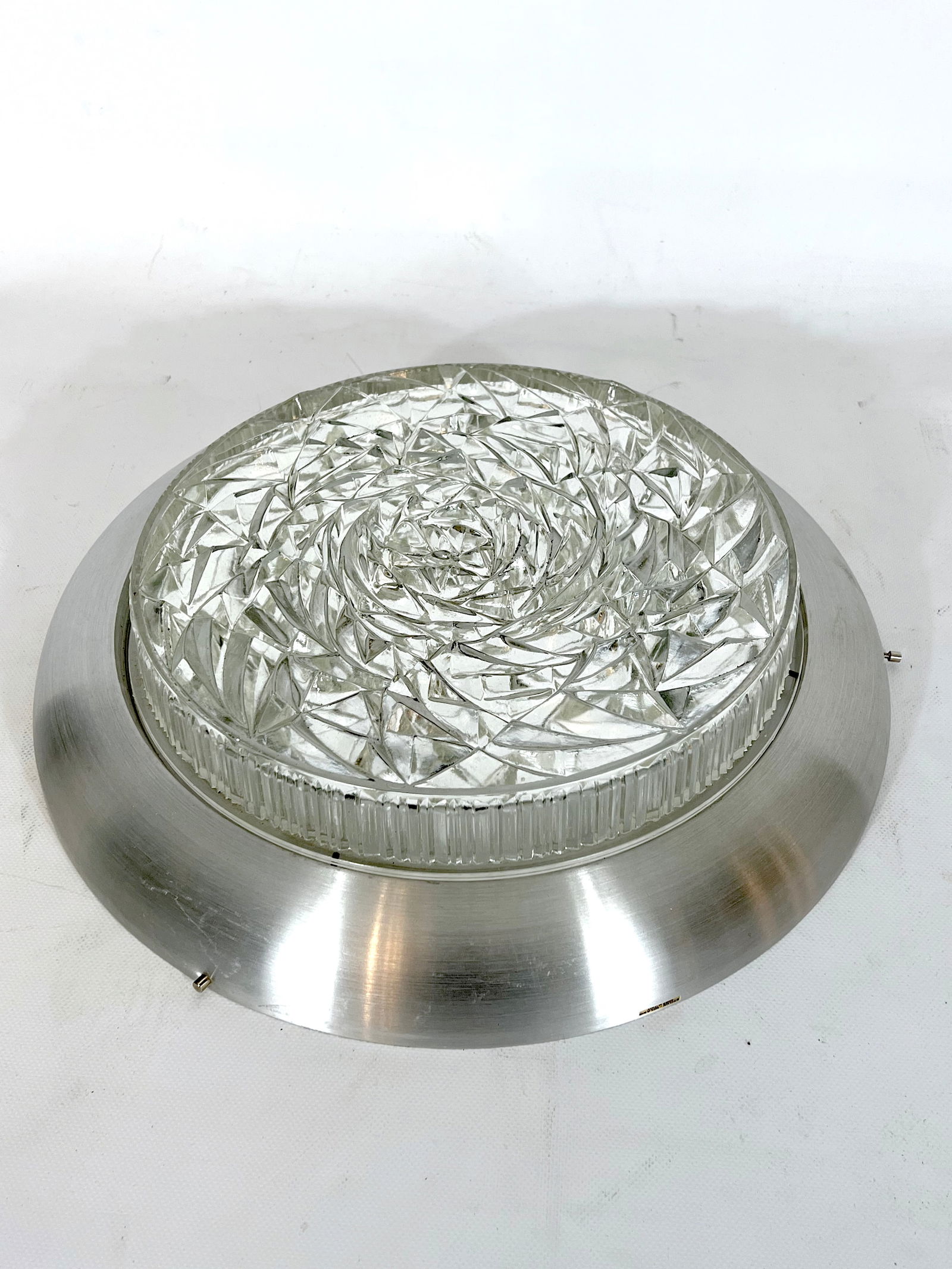 Stilux Milano, XXL size Mid-Century aluminum and glass ceiling lamp or sconce: Great vintage condition never used for this sconce or ceiling lamp produced by Stilux Milano during the 60s. Stock fund with original tag and label. Full working with EU standard, adaptable on demand