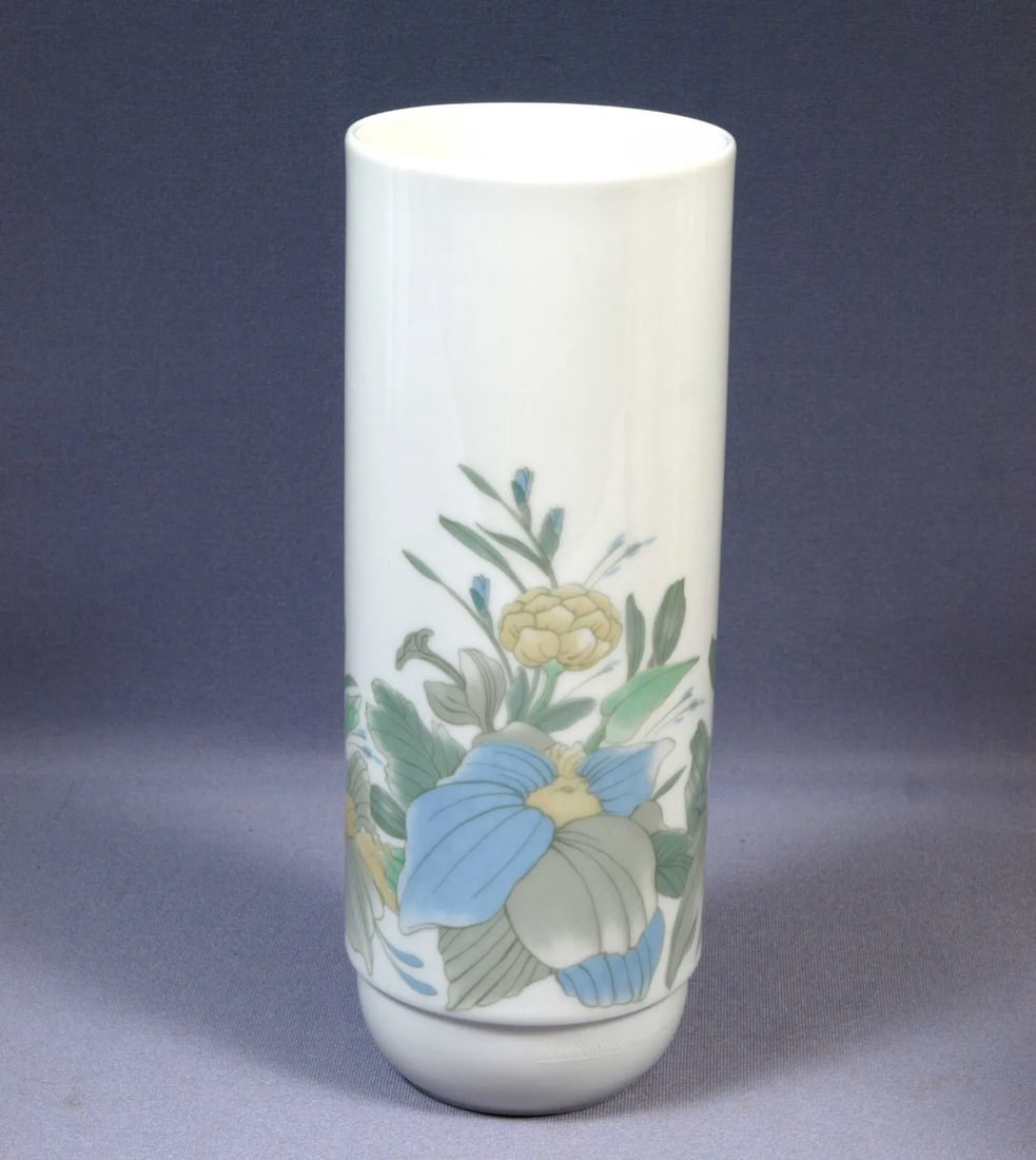 ROSENTHAL Studio Line VASE Flowers Germany Ambrogio Pozzi Signed: This is an absolutely stunning Vase from ROSENTHAL. The vase has pink flowers and greens. It is designed and signed by Ambrogio Pozzi, a famous designer for Rosenthal. The vase is 9" tall to the rim a