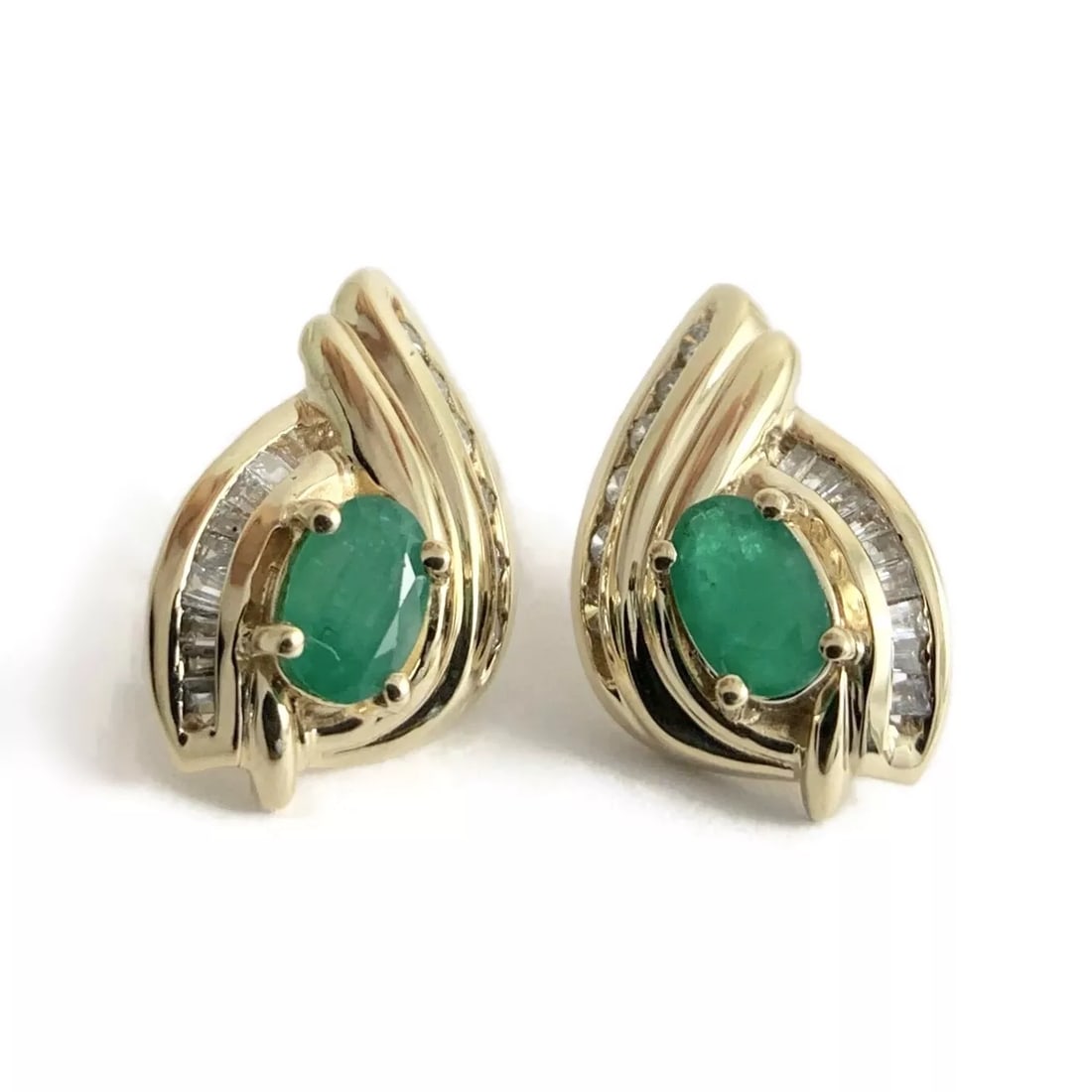 Vintage Oval Green Emerald Diamond Drop Earrings 10K Yellow Gold, 3.79 Grams (1 of 6)