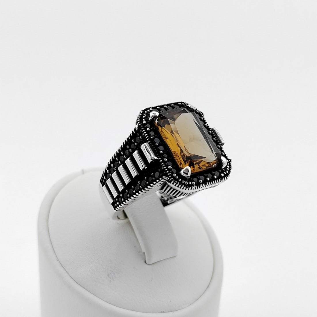925 Silver Men's Ring with Zultanite Stone,Changing color stone (1 of 8)