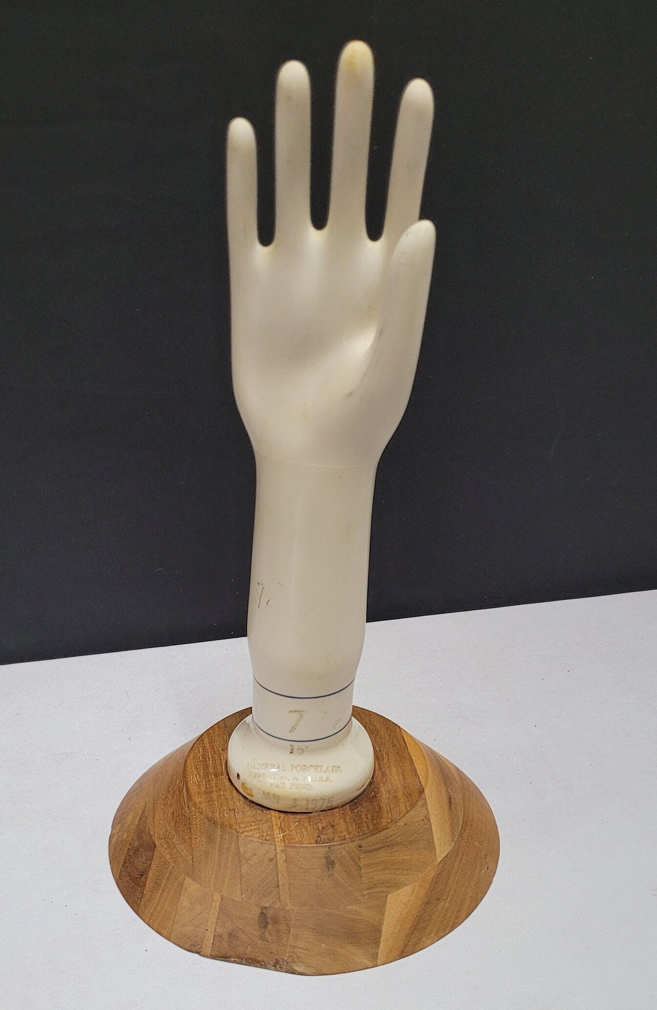 Vintage Porcelain Hand Mold Statue Glove Sizer Original 1970's (1 of 5)