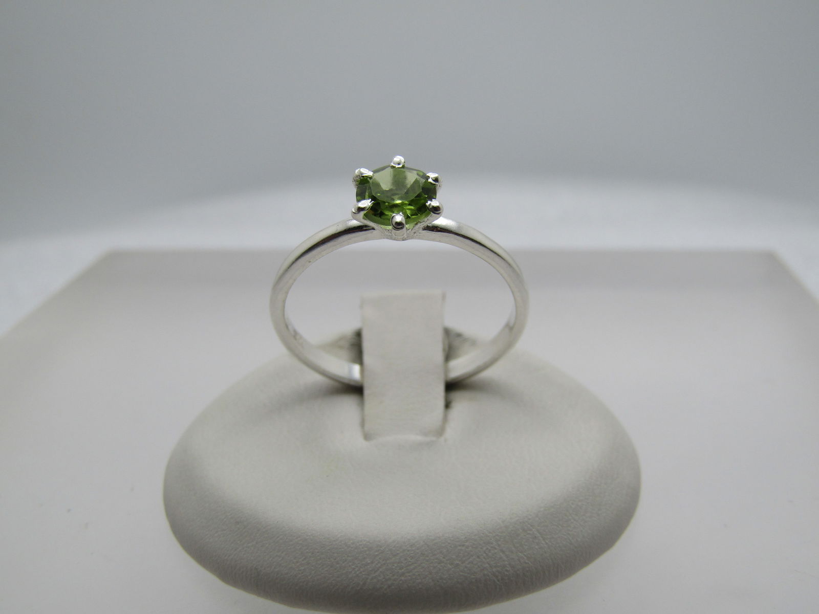 Sterling Peridot Solitare Ring, Sz. 9.95,  Appx. .50 CTW, (1 of 7)