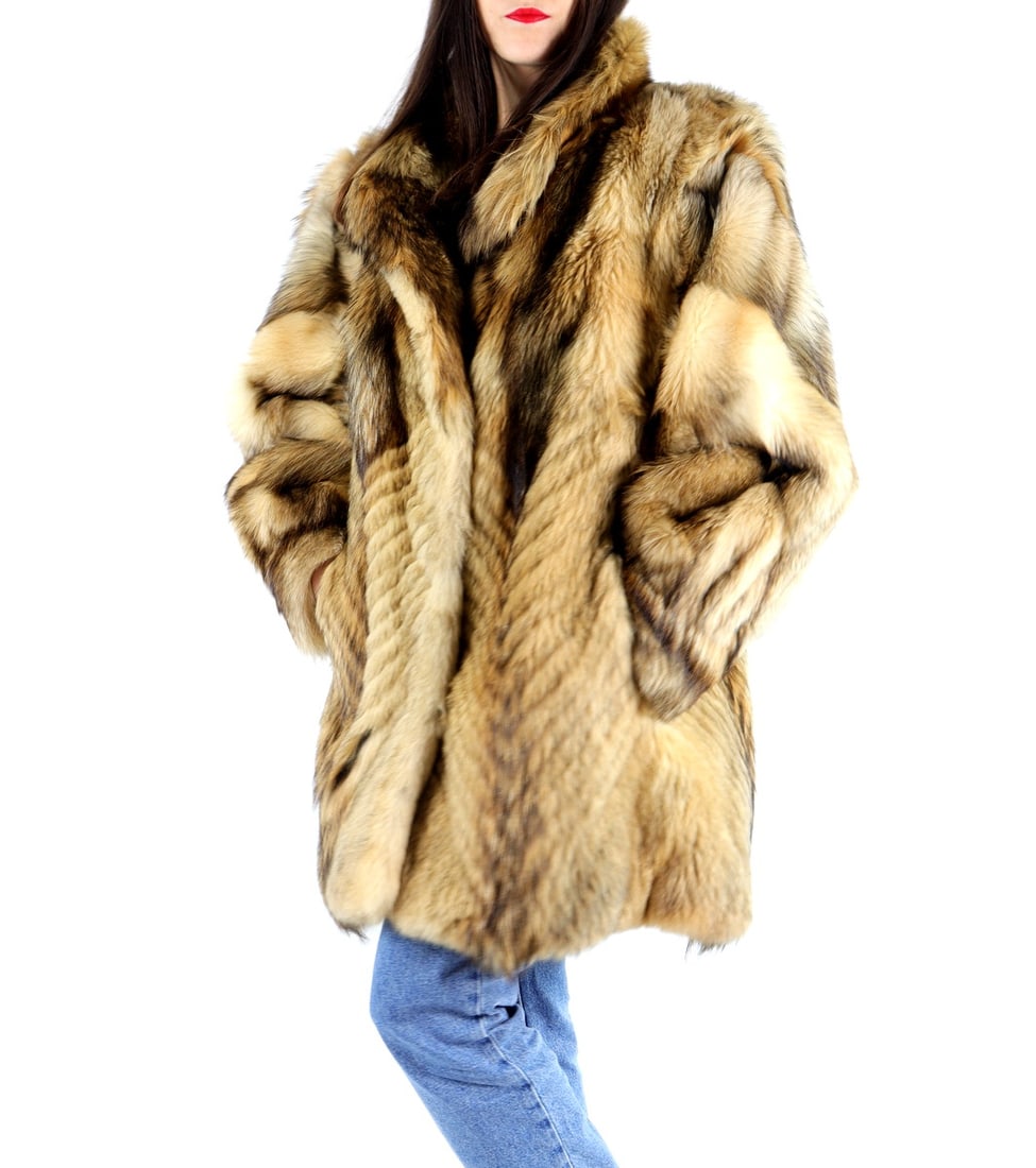 COYOTE FUR JACKET EU: XXL; US: 22 (1 of 10)