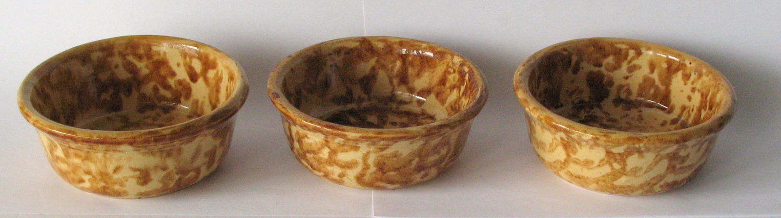 Group of 3 antique spongeware custard cups. (1 of 4)