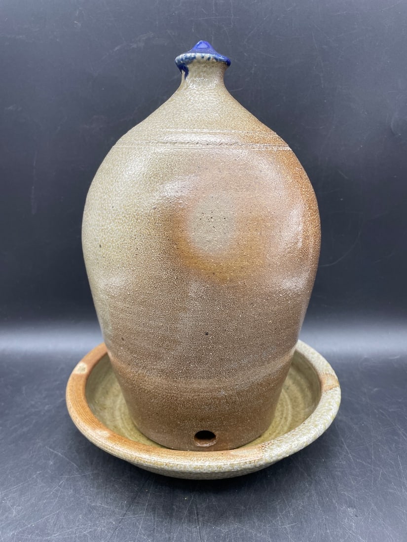 VINTAGE JUGTOWN POTTERY 2 Piece Stoneware Chicken Waterer SIGNED PAMELA OWENS (1 of 8)