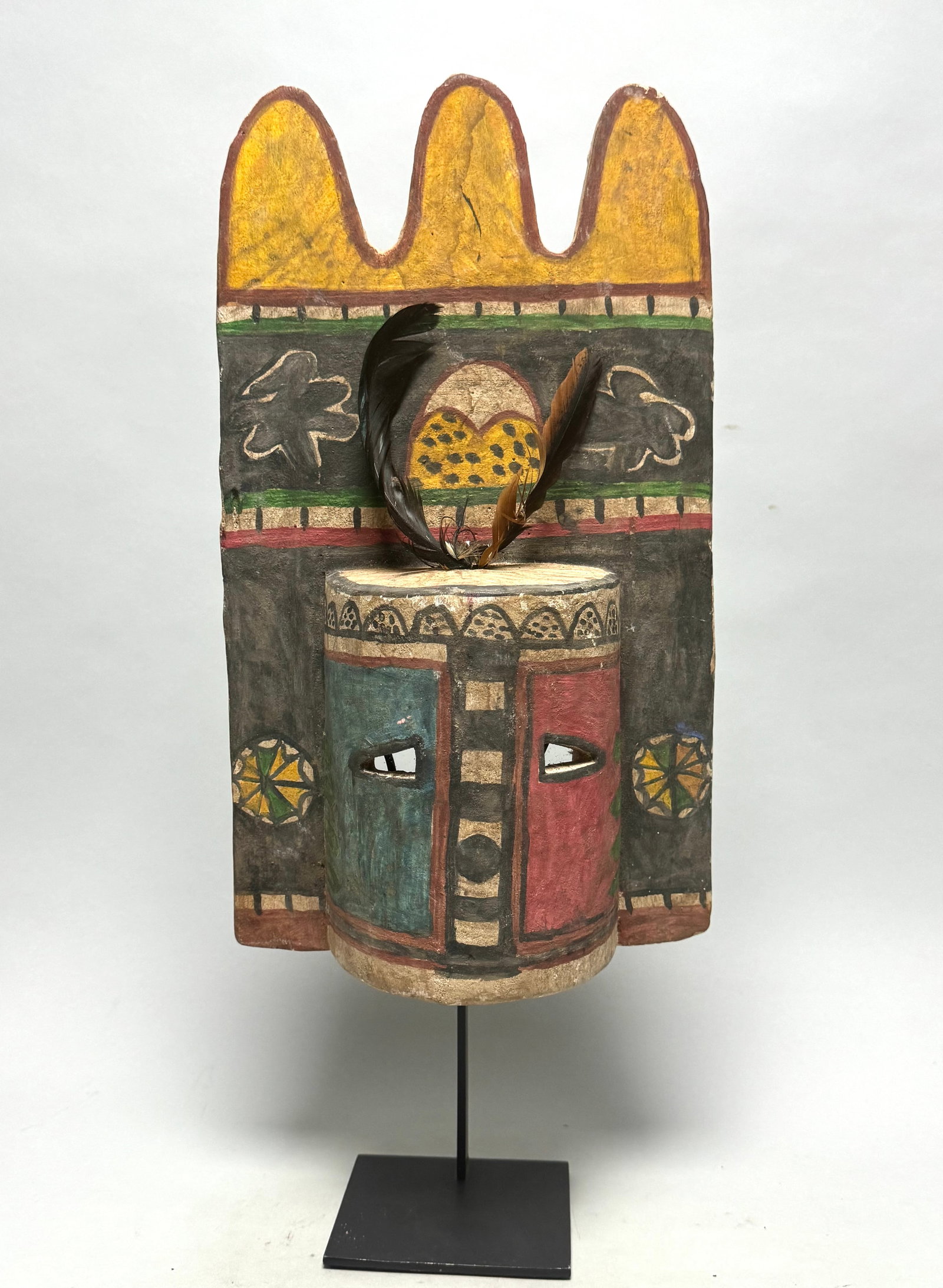 Kachina mask - wood - Hopi - Arizona, USA: This Hopi mask is not sacred and legal to be sold. Old private collection The Netherlands since 1980. Hopi kachina masks are figures carved from cottonwood root, made to represent the spirit beings of
