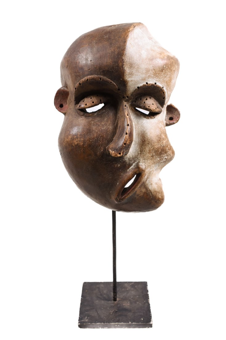 Mbangu distorted mask - Wood - Pende - Congo (1 of 7)
