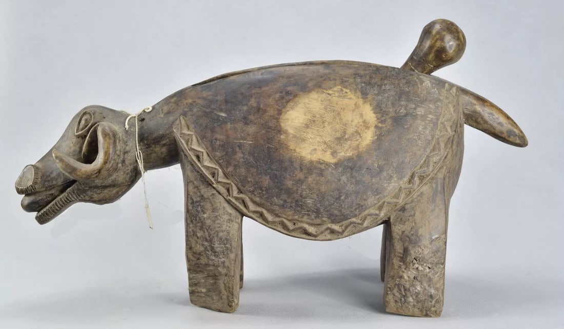 African Art Beautiful zoomorphic decorative cow slot drum Congo DRC (1 of 11)