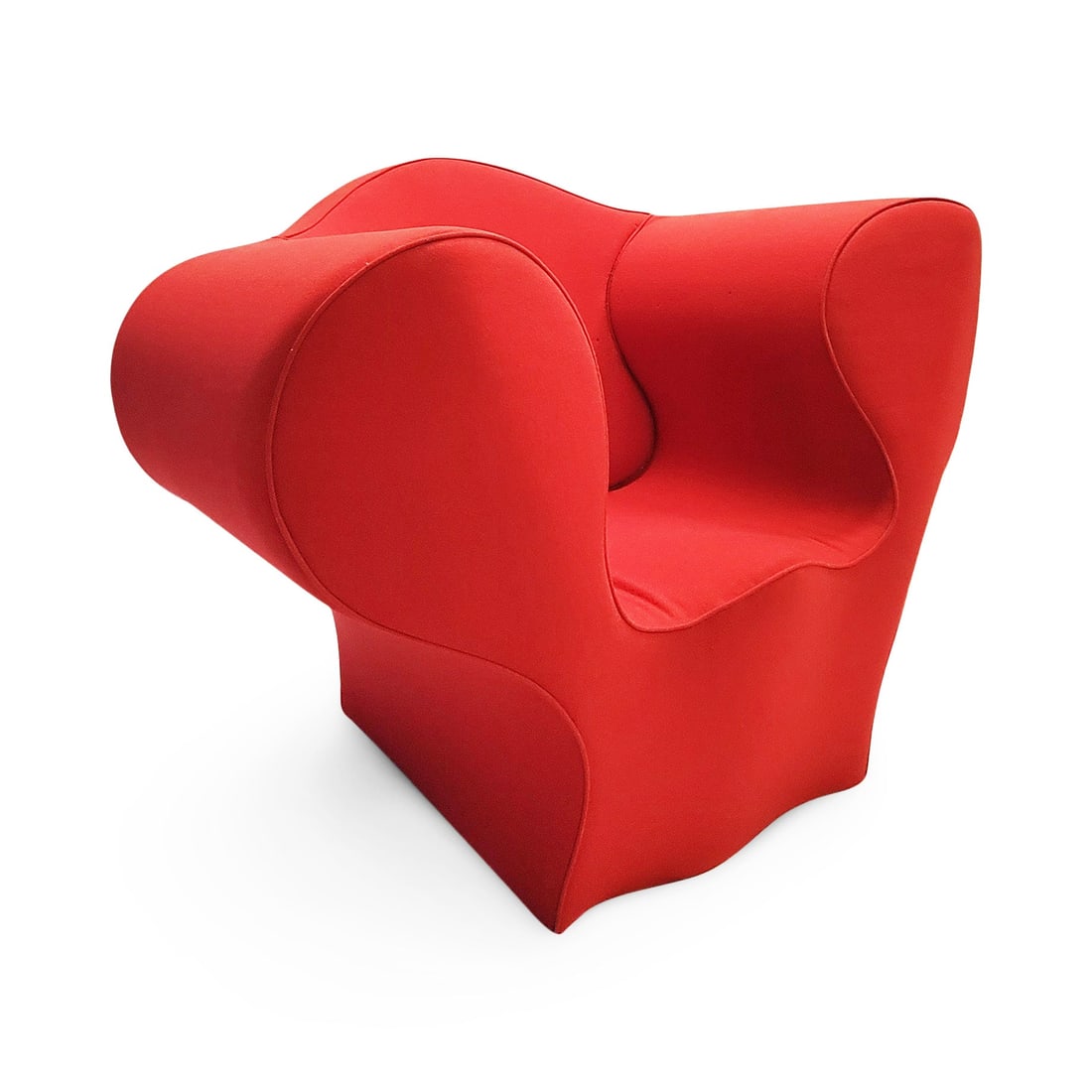 Red Soft Big Easy Armchair by Ron Arad for Moroso: Ron Arad's Big Easy collection began as a steel chair designed in 1988 and has since been translated into other forms by reinterpreting the materials and production processes necessary to bring it to