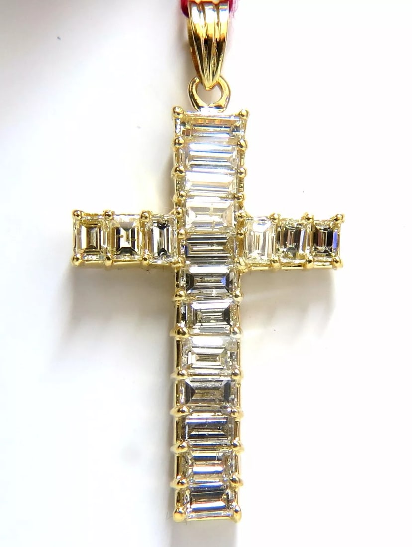 5.23ct natural diamonds baguette cross 18kt+ (1 of 1)