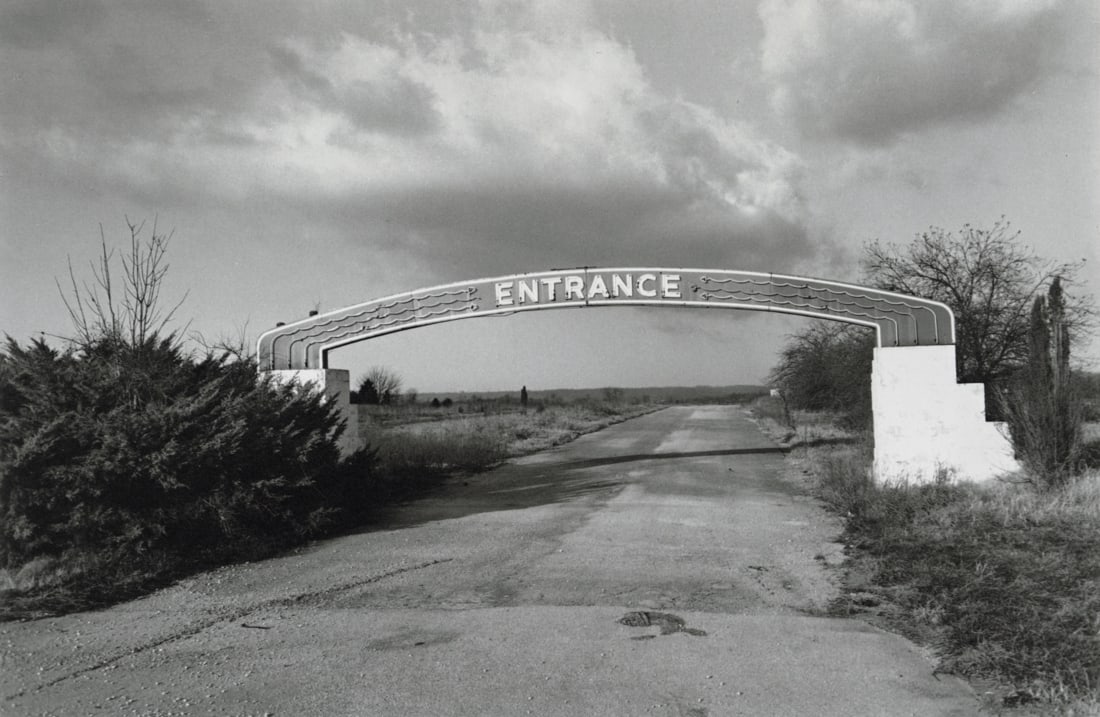 LEE FRIEDLANDER - Kentucky, 1977: Artist: Lee Friedlander Title: Kentucky, 1977 Medium: Photo Litho, 1989, USA Dimensions: 9.35x6.1" Description: Heat Wax Mounted on 11x14" Conservation Board Artist Bio: Lee Friedlander (1934) is an