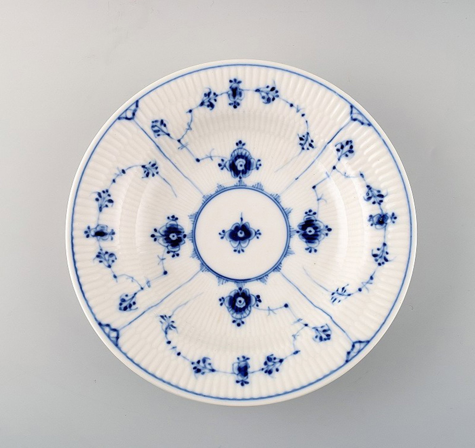 Rare B&G, Bing & Grondahl Danish China works marks, soup plates. 9 pcs. in stock. (1 of 4)