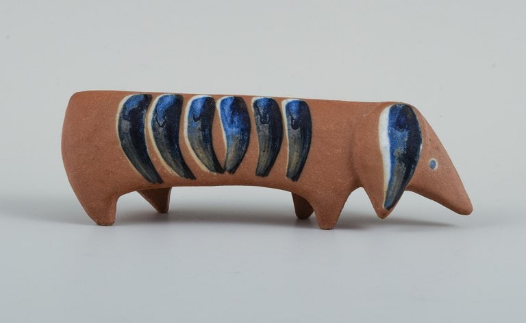 Lisa Larson Gustavsberg dachshund in ceramics.: Lisa Larson for Gustavsberg, dachshund in ceramics. Marked. Measures: 14.5 cm. x 5.0 cm. In perfect condition. Reserve: $168.00 Shipping: Domestic: Shipping rates are determined by destination Interna