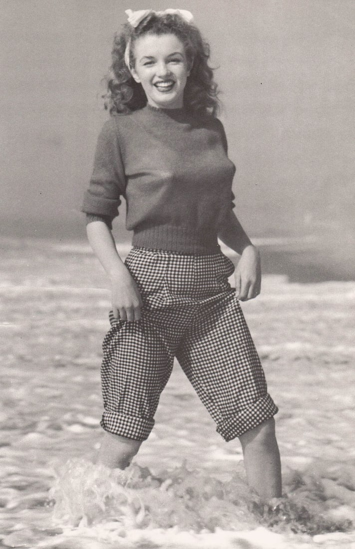 ANDRE DE DIENES - Marilyn Monroe (Norma Jean): Artist: ANDRE DE DIENES Print Title: Marilyn Monroe (Norma Jean) Medium: Photo-lithograph Printed 1980’s in the USA Image size (inches) approx. 12 x 7.5” Andre De Dienes De Dienes was a pr