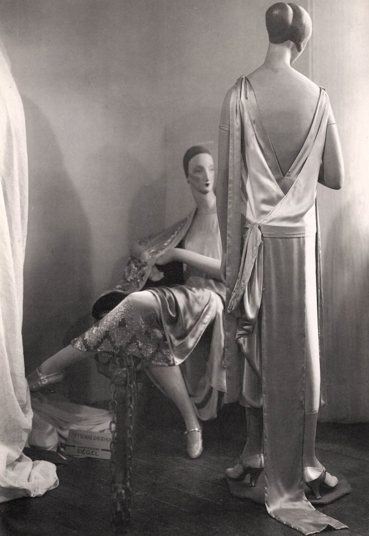 MAN RAY - Fashion Photo c. 1925 (Mannequins) (1 of 1)