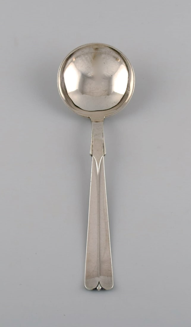 Hans Hansen silverware no. 7. Art deco serving spoon in silver (830). Dated 1936. (1 of 4)