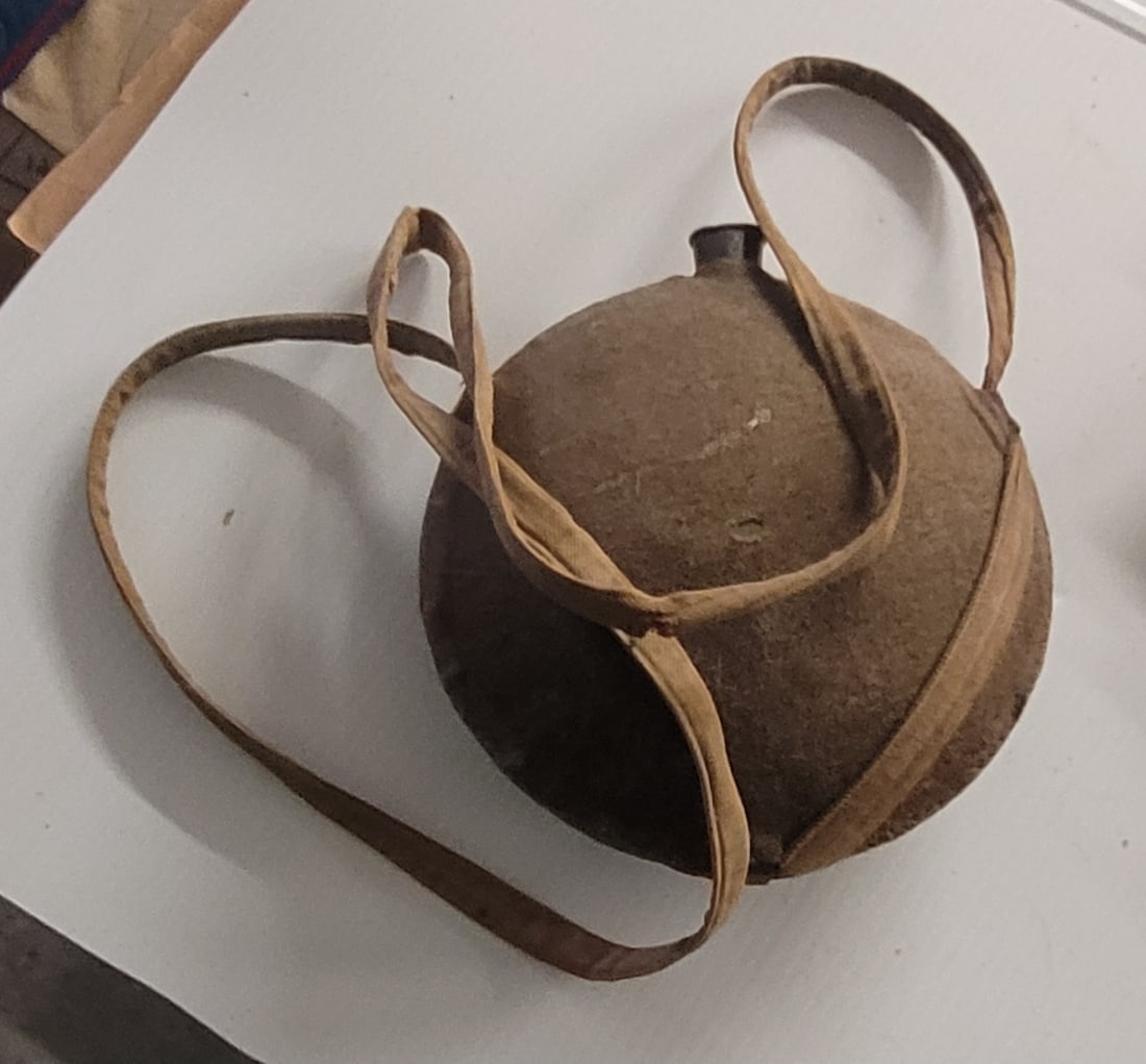 Original Civil War Union Yankee Canteen Circa 1862-1863 (1 of 2)