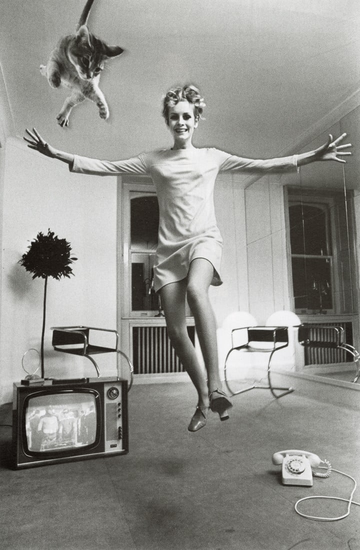 HELMUT NEWTON - Twiggy, Fashion Vogue, 1967: Artist: Helmut Newton Title: Twiggy, Fashion Vogue, 1967 Medium: Photo Litho, 1998, Italy Dimensions: 6.75x10.3" Description: Heat Wax Mounted on 11x14" Conservation Board Artist Bio: Helmut Newton (1