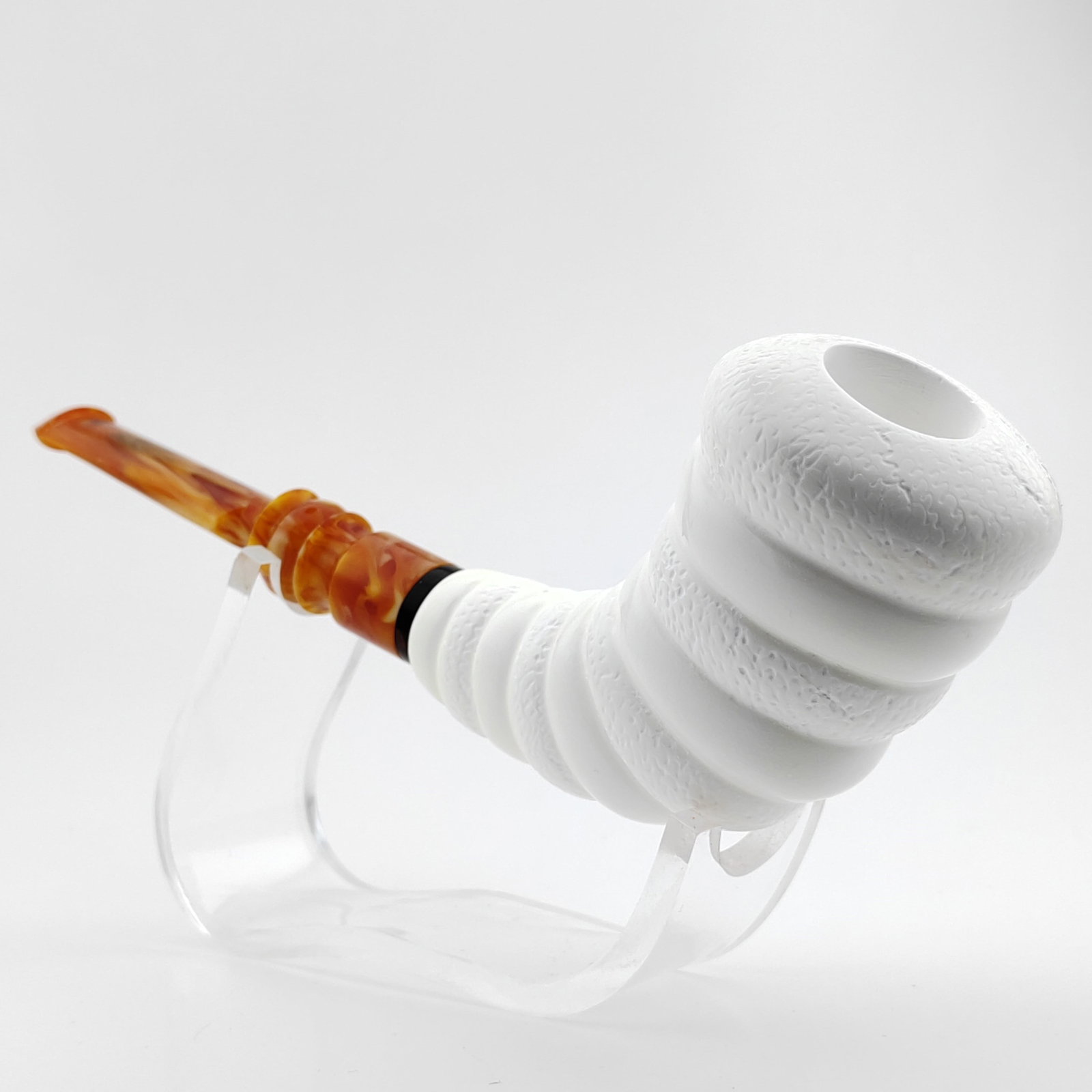 Horn Meerschaum Pipe: Title: Horn Meerschaum Pipe Materials: Meerschaum Dimension: 6.49 inch(16.5cm) Additional Information: Horn,Hand carved Meerschaum Pipe. Made in Turkey,Eskisehir by Meerschaum Carve Master.Best Qualit