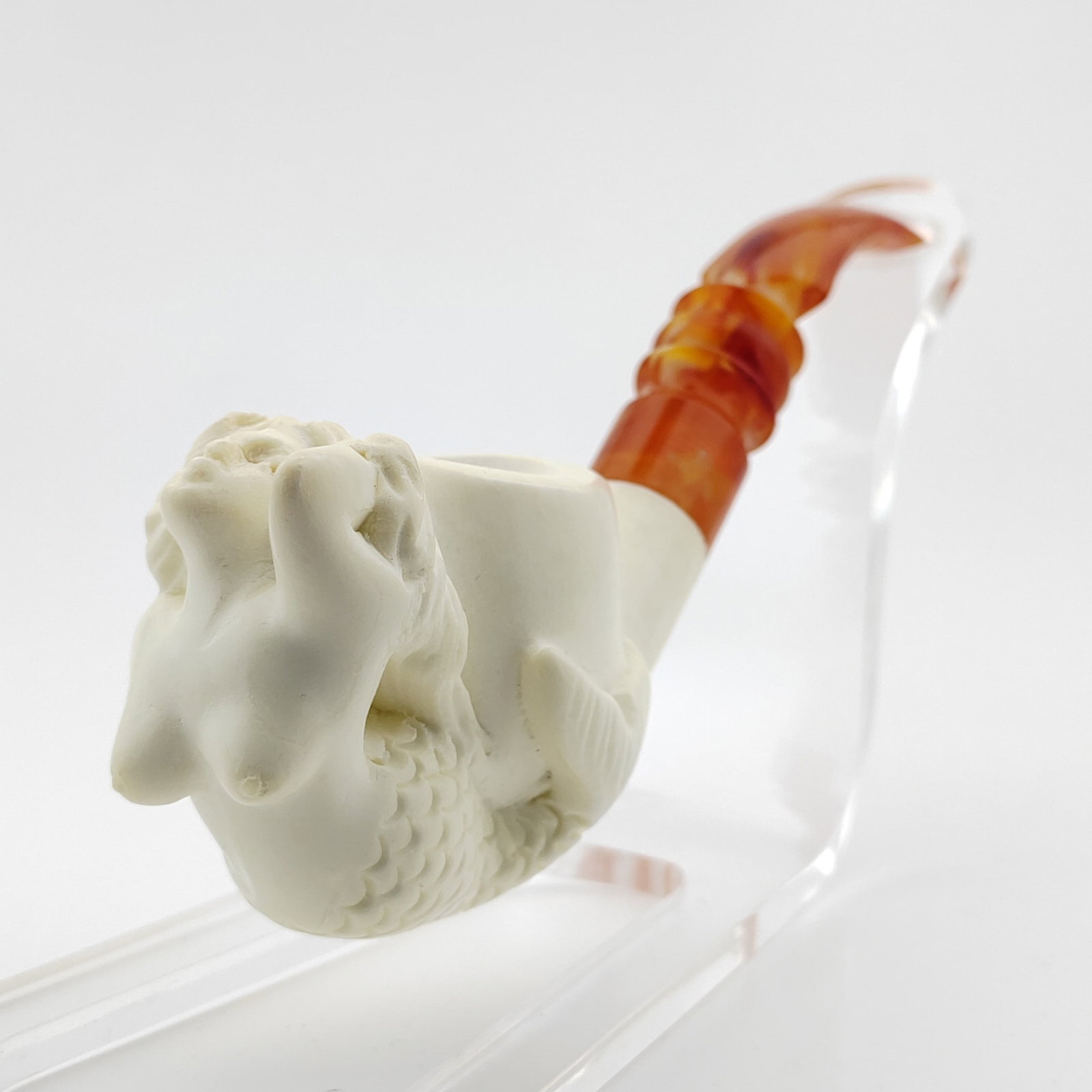Mermaid Meerschaum Pipe: Title: Mermaid Meerschaum Pipe Materials: Meerschaum Dimension: 5.9 inch (15cm) Additional Information: Mermaid,Hand carved Meerschaum Pipe. Made in Turkey,Eskisehir by Meerschaum Carve Master.Best Qu