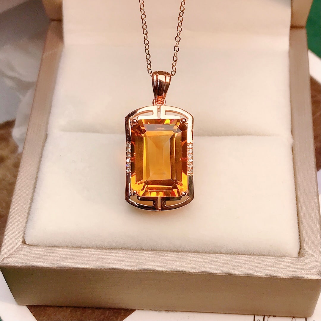 18k gold natural citrine pendant (1 of 6)