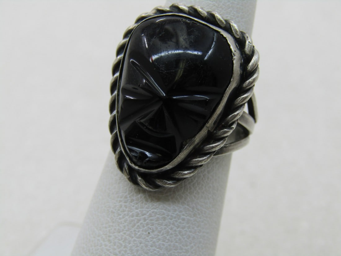Vintage Sterling Southwestern Carved Black Mask Ring, Sz. 5.5. (1 of 7)