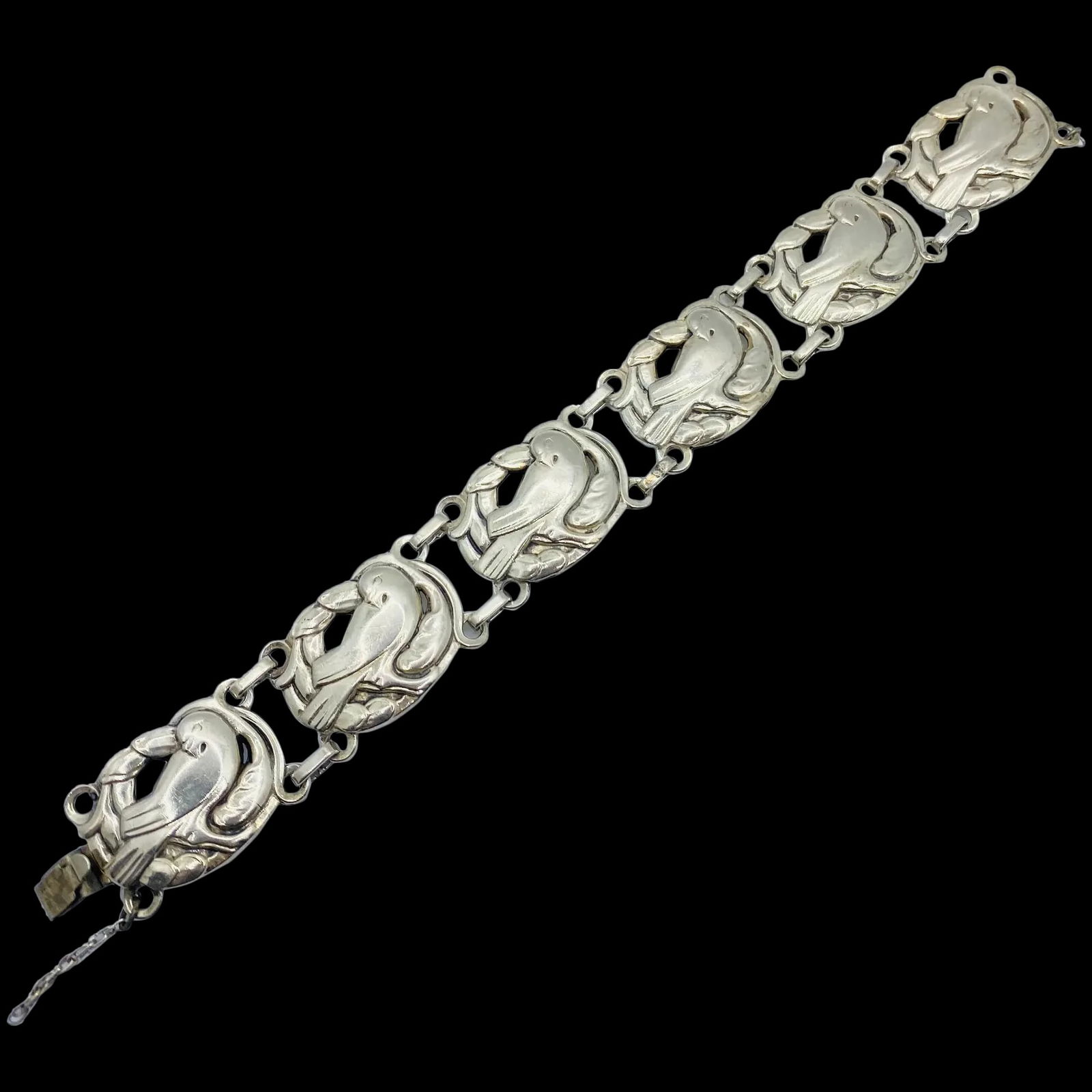 Coro Norseland Sterling Silver Vintage Birds Bracelet: Coro Norseland Sterling Silver Vintage Bracelet With 6 Birds total weight approximately 40 Grams overall good condition please see photos for more details there is some tarnishing to the back side of