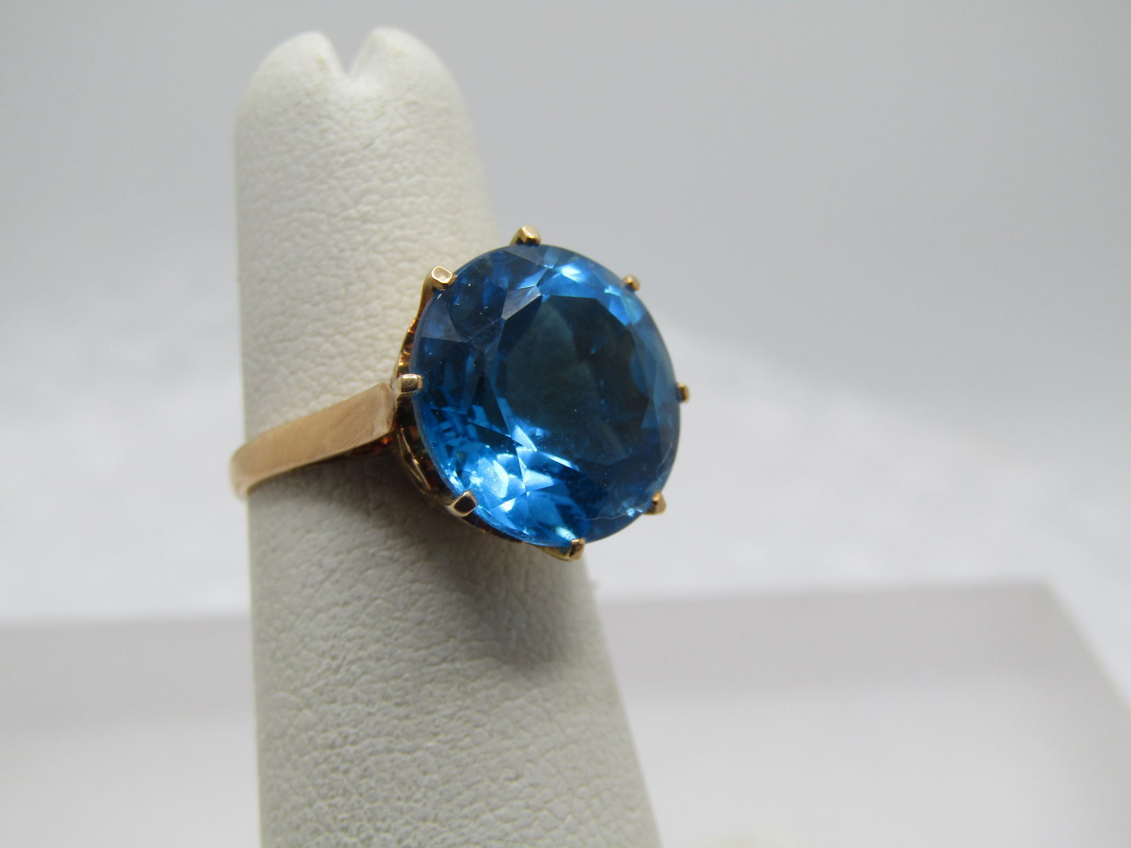 Vintage 14kt Blue Topaz Ring, 9.5 CTW, Sz. 4.5, 1990's (1 of 1)