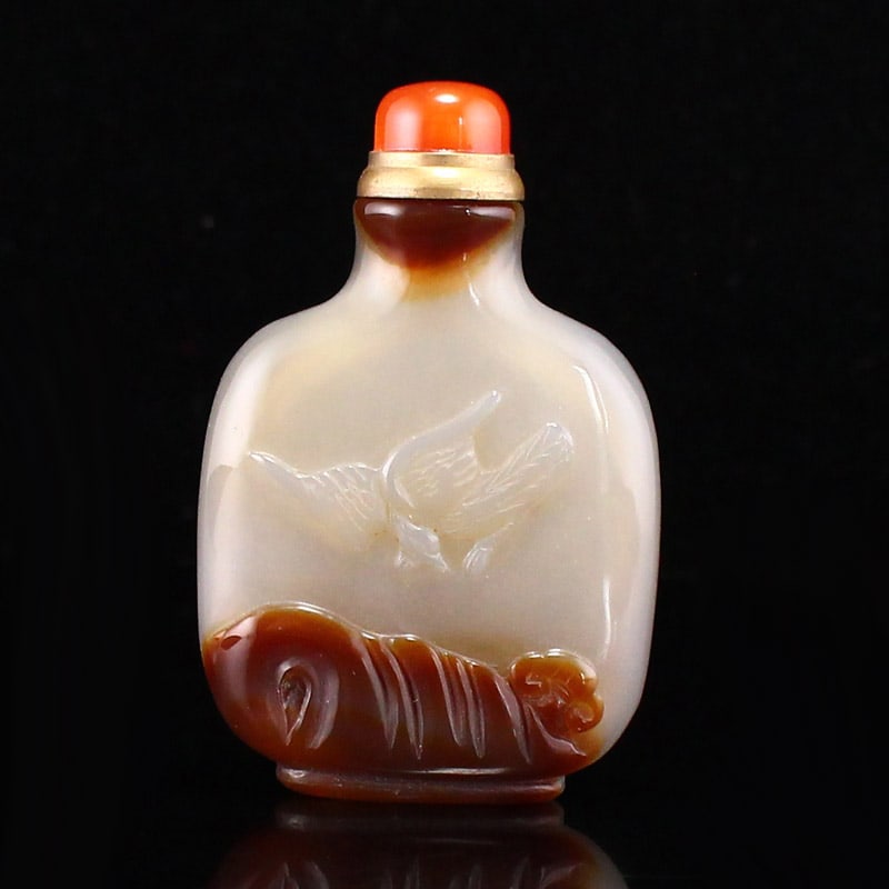 Old Chinese Agate Low Releif Bird Snuff Bottle (1 of 6)