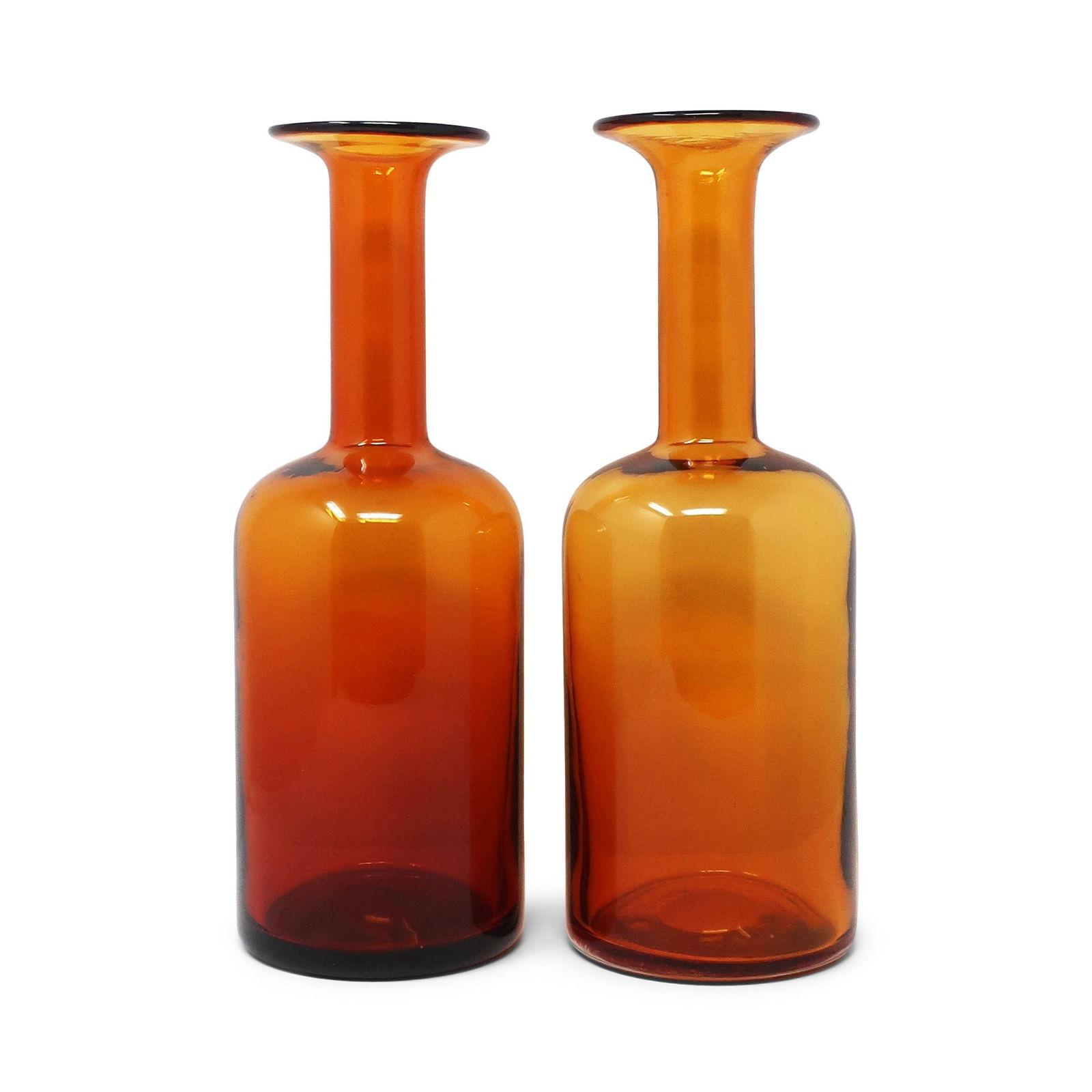 Set of Two Amber Glass Gulvvase Vases by Otto Brauer for Holmegaard: Best known for this "Gulvvase" design from 1962, Otto Brauer (1911-1984) started his career in the Danish glass industry at only 14 years of age and worked at the Holmegaard glassworks in the 1940s-19